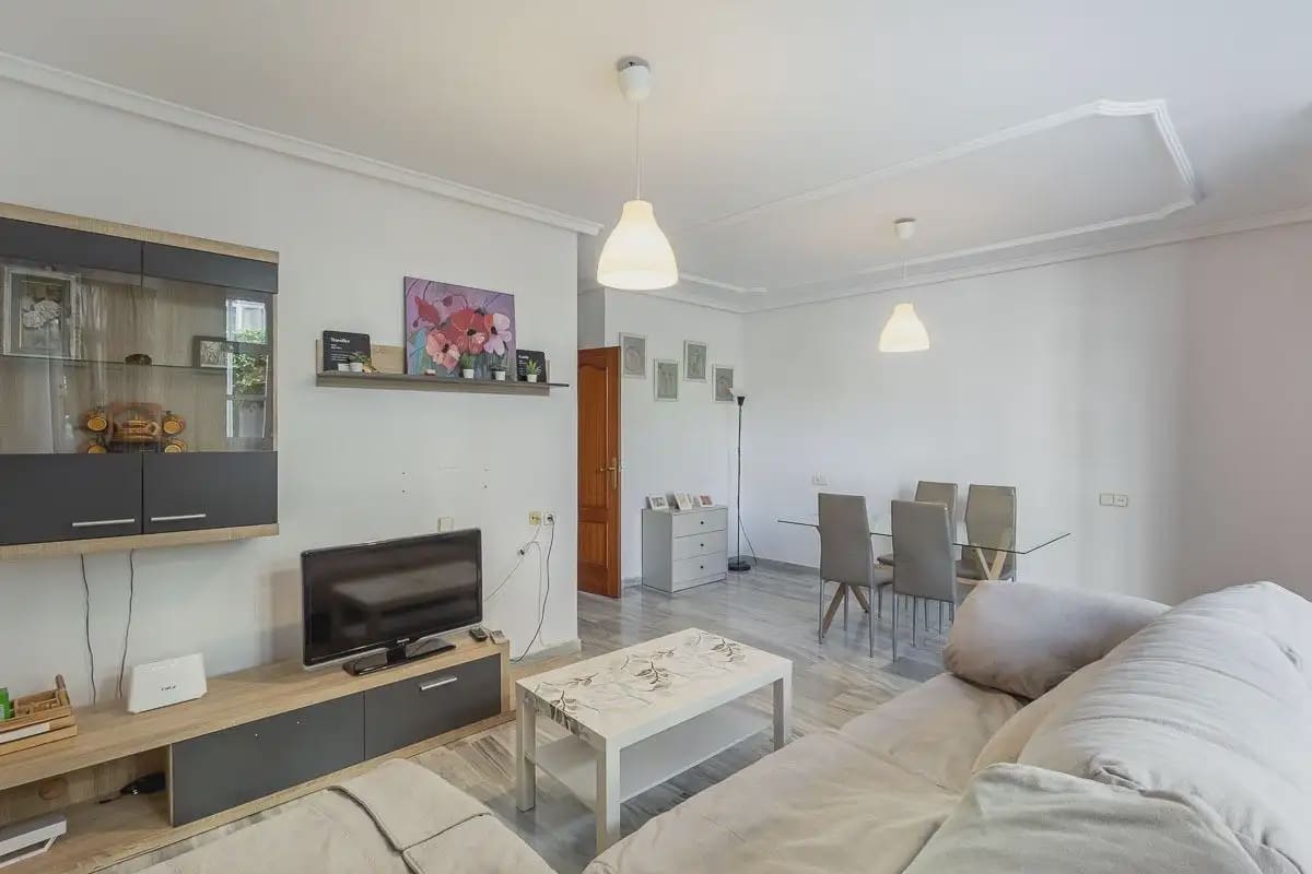 Flat for sale in Motril - € 245,000 (Ref: 9837226)