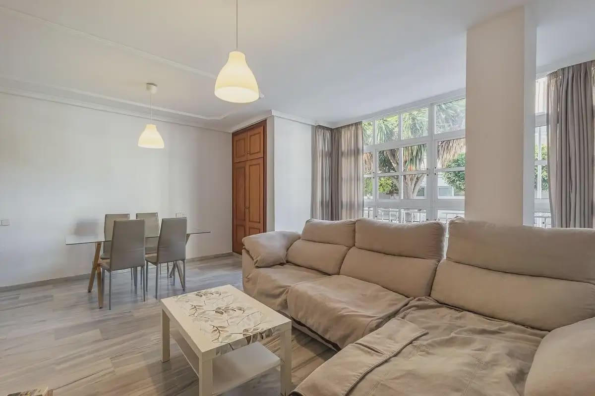 Flat for sale in Motril - € 245,000 (Ref: 9837226)