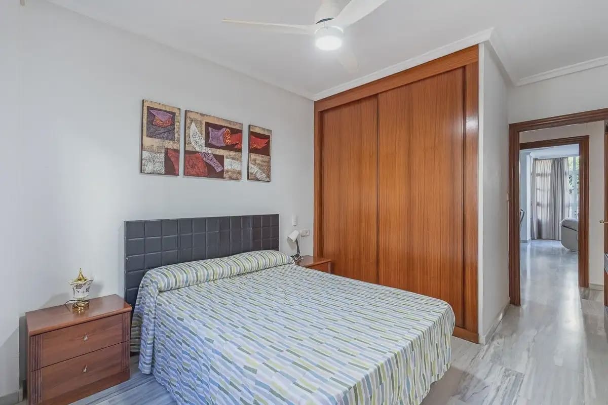 Flat for sale in Motril - € 245,000 (Ref: 9837226)