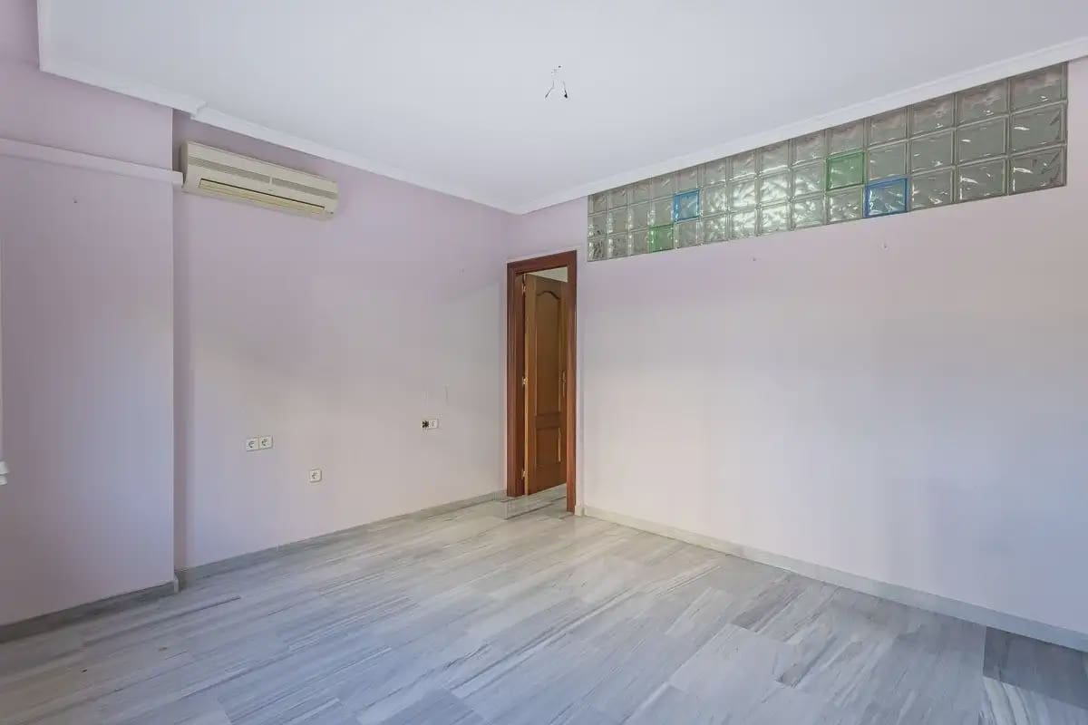 Flat for sale in Motril - € 245,000 (Ref: 9837226)