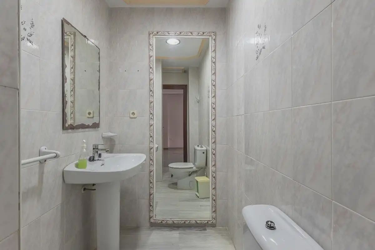 Flat for sale in Motril - € 245,000 (Ref: 9837226)