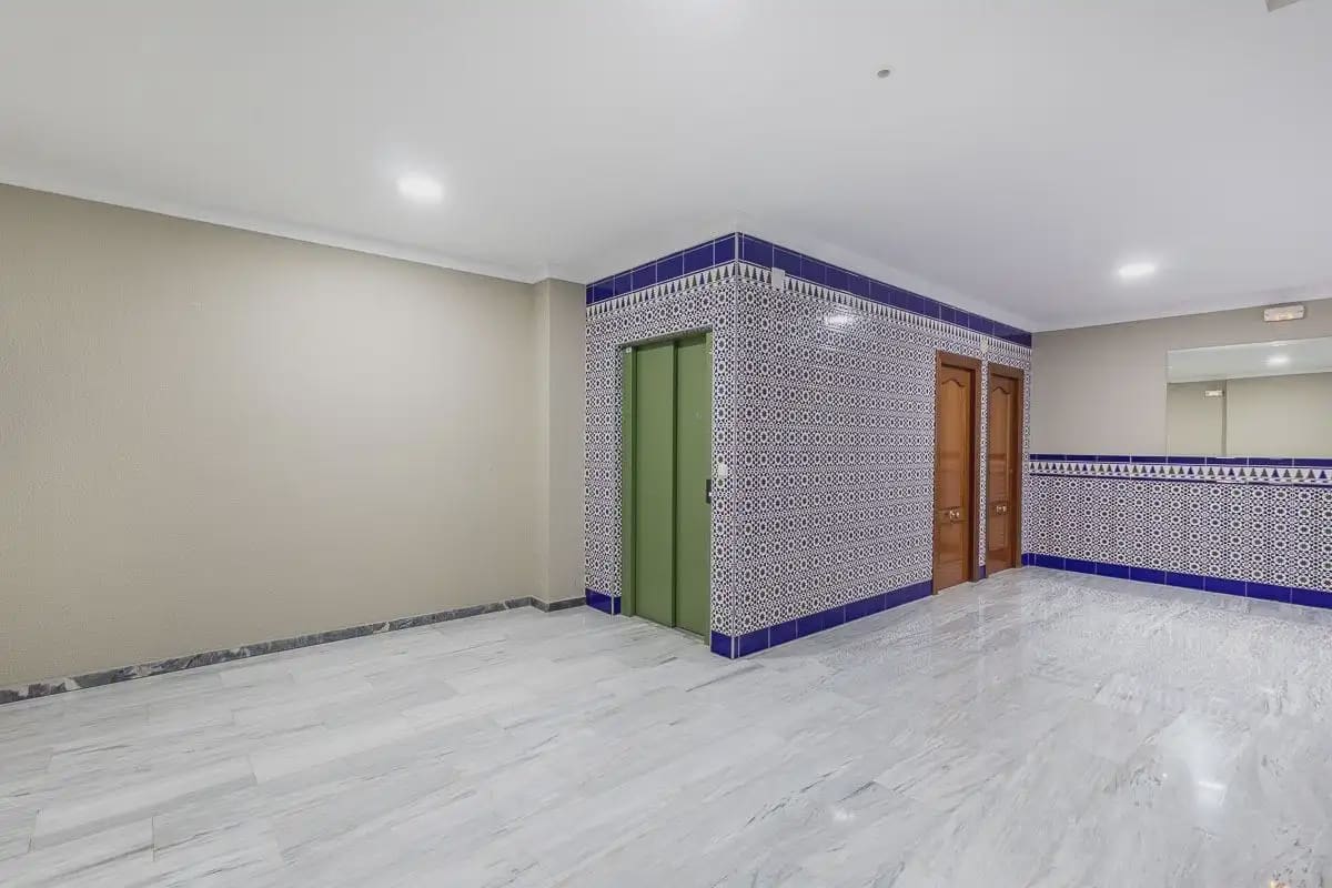 Flat for sale in Motril - € 245,000 (Ref: 9837226)