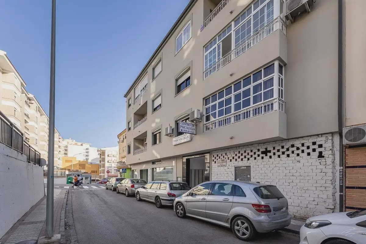 Flat for sale in Motril - € 245,000 (Ref: 9837226)
