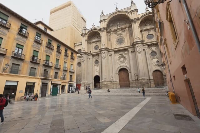 Penthouse til salg i Centro - Sagrario, Granada by - € 265.000 (Ref: 9837227)