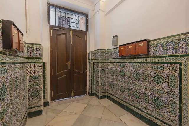 Penthouse til salg i Centro - Sagrario, Granada by - € 265.000 (Ref: 9837227)
