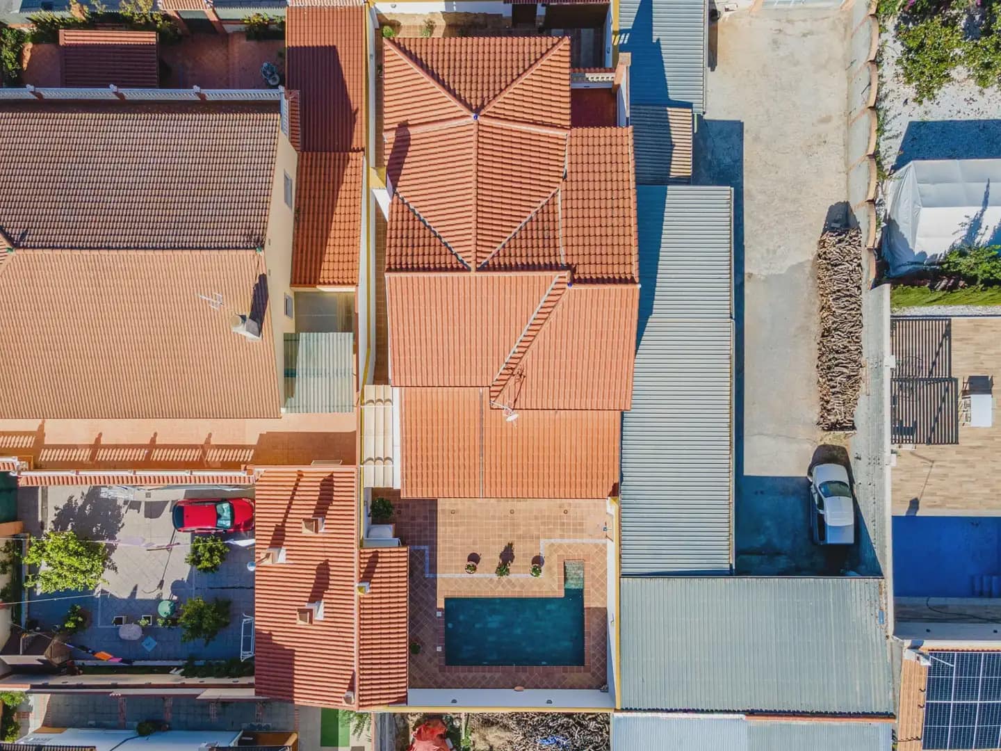 Villa til salg i Albolote med swimmingpool garage - € 455.000 (Ref: 9837230)