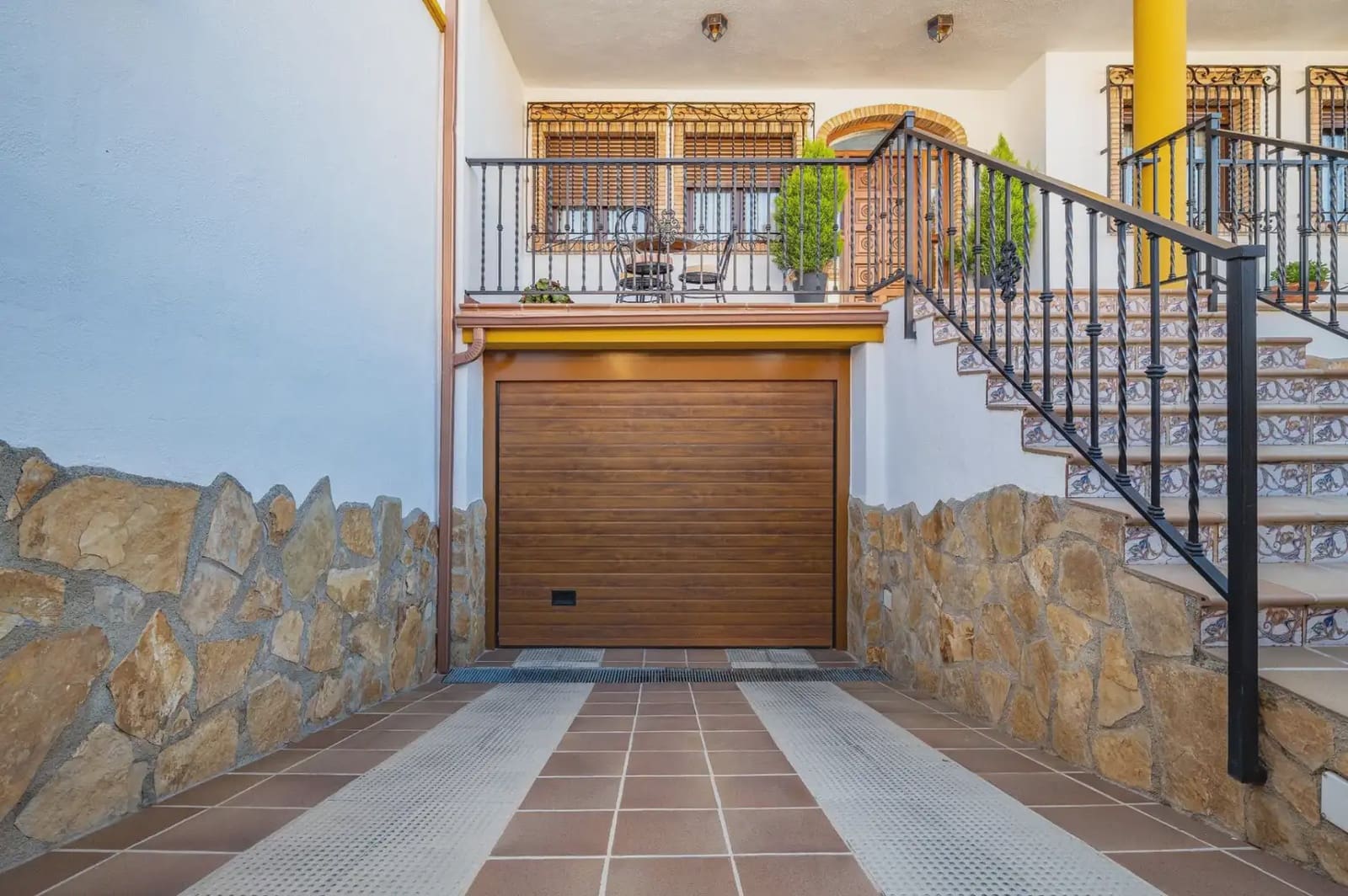 Villa til salg i Albolote med swimmingpool garage - € 455.000 (Ref: 9837230)