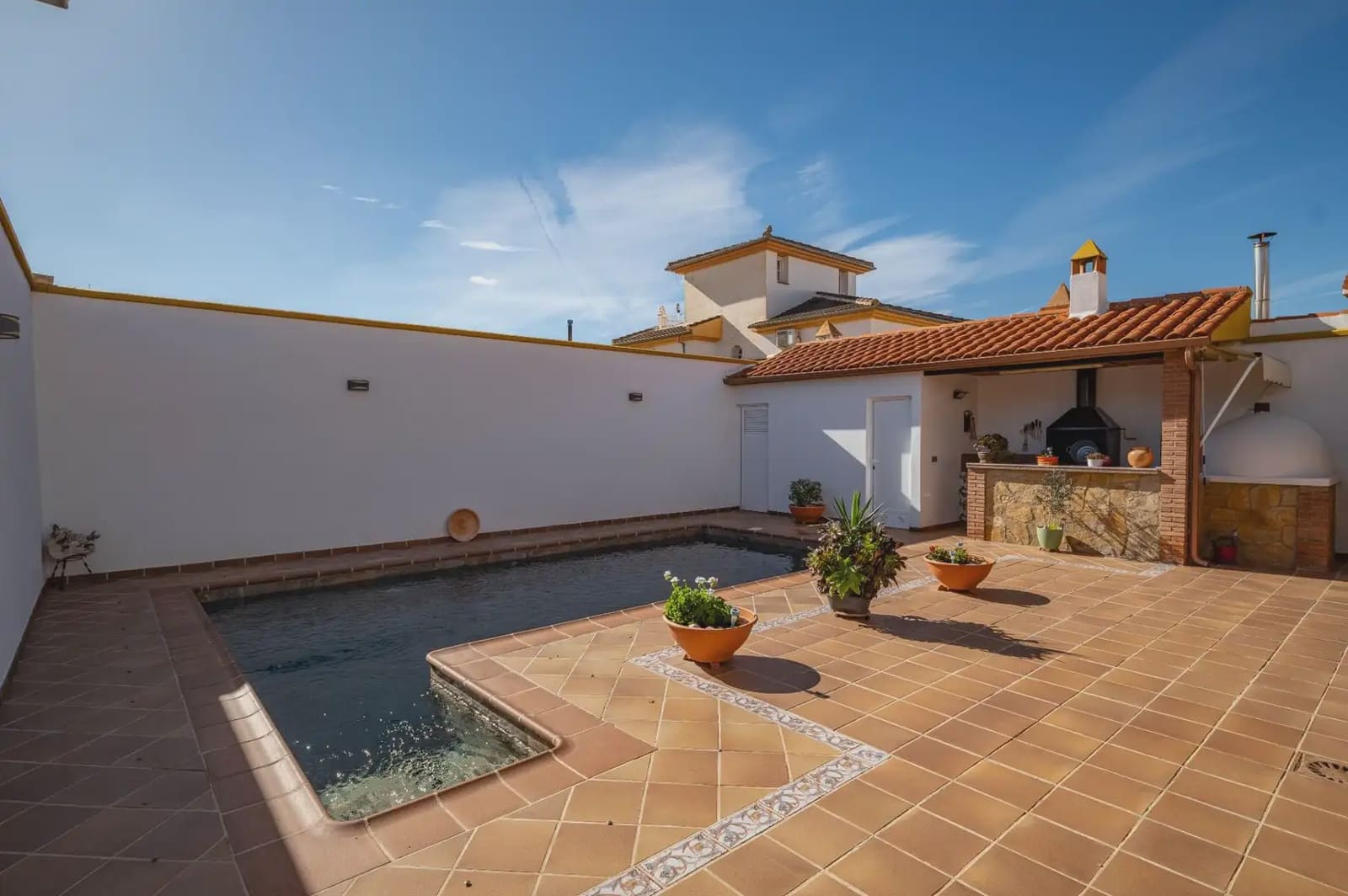 Villa til salg i Albolote med swimmingpool garage - € 455.000 (Ref: 9837230)