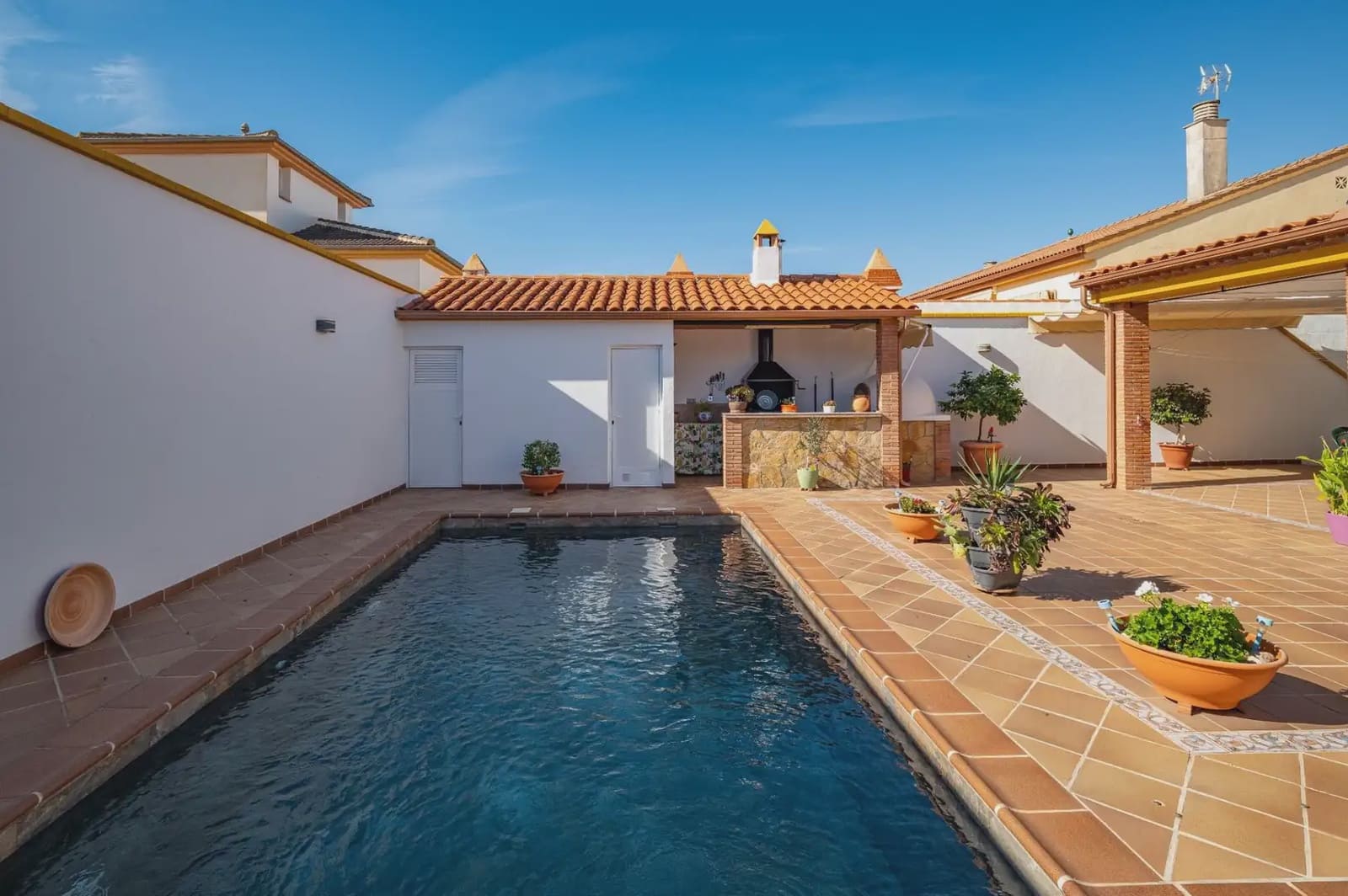 Villa til salg i Albolote med swimmingpool garage - € 455.000 (Ref: 9837230)