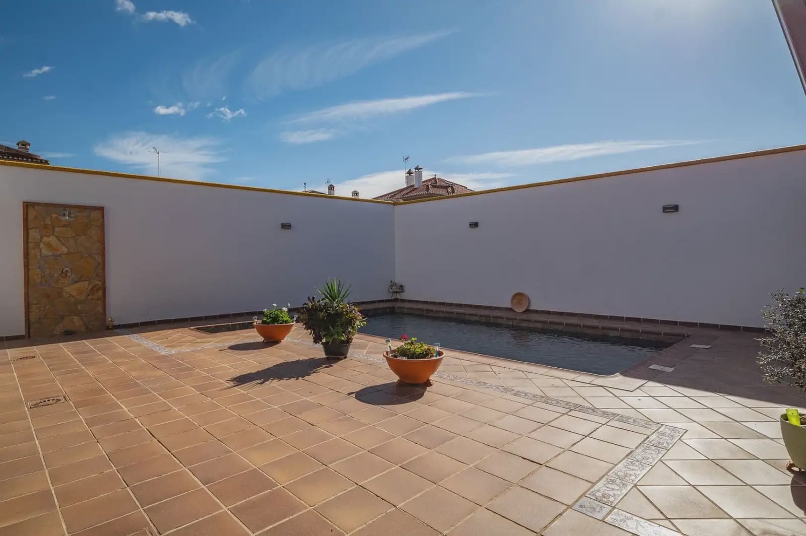 Villa til salg i Albolote med swimmingpool garage - € 455.000 (Ref: 9837230)