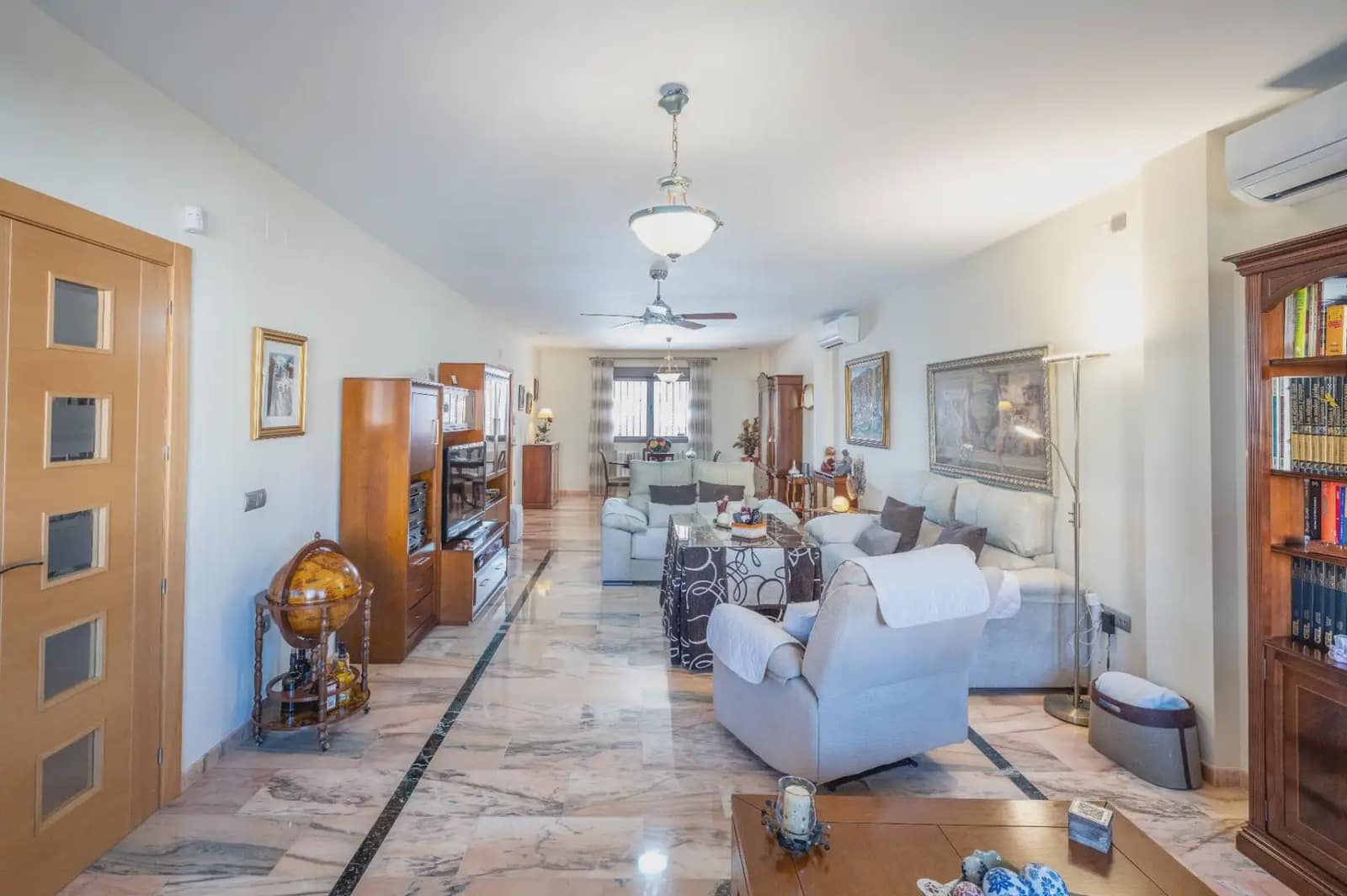 Villa til salg i Albolote med swimmingpool garage - € 455.000 (Ref: 9837230)