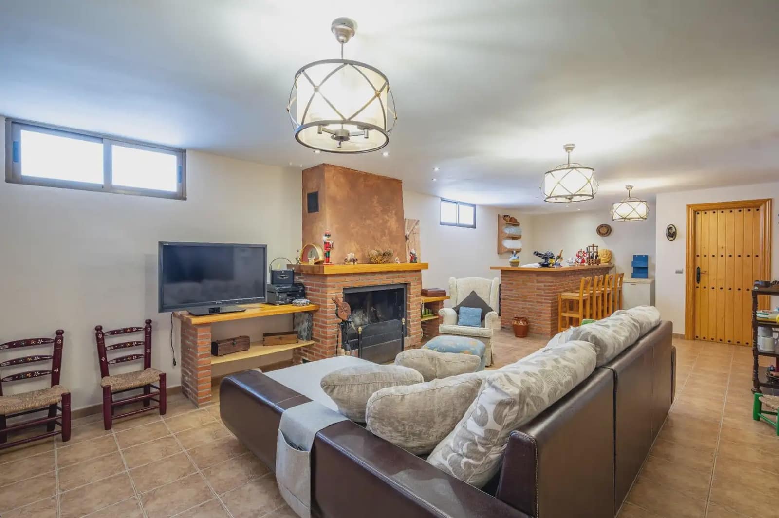 Villa til salg i Albolote med swimmingpool garage - € 455.000 (Ref: 9837230)