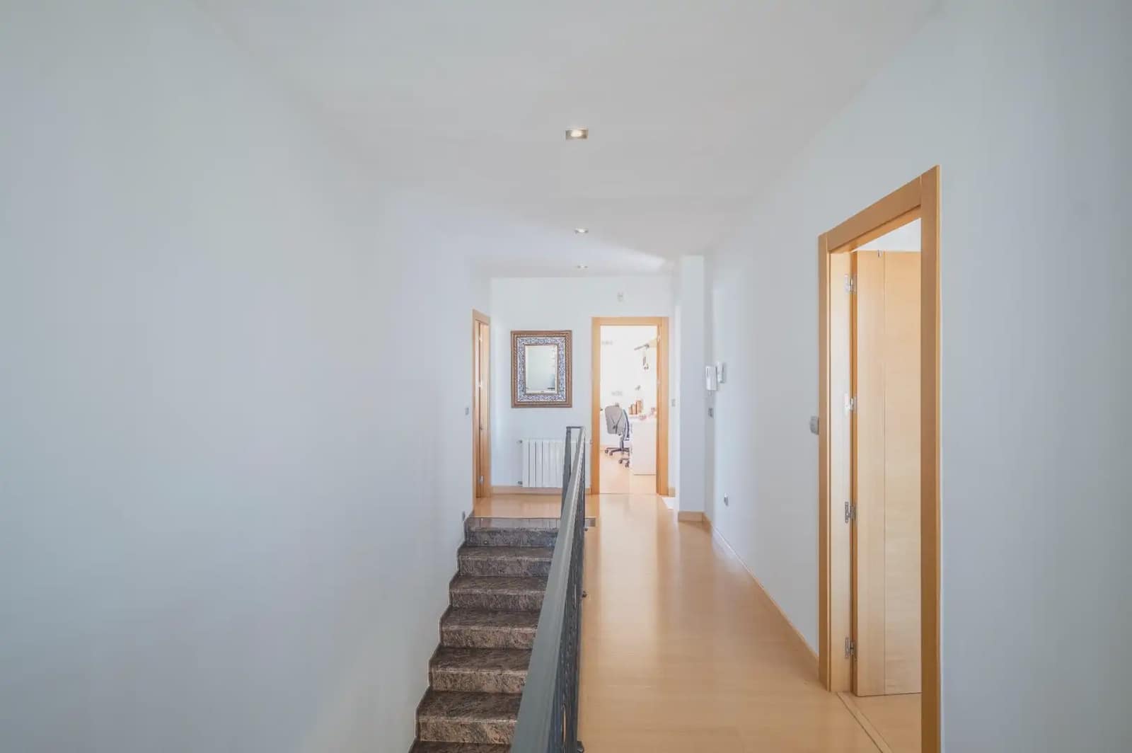 Villa til salg i Albolote med swimmingpool garage - € 455.000 (Ref: 9837230)
