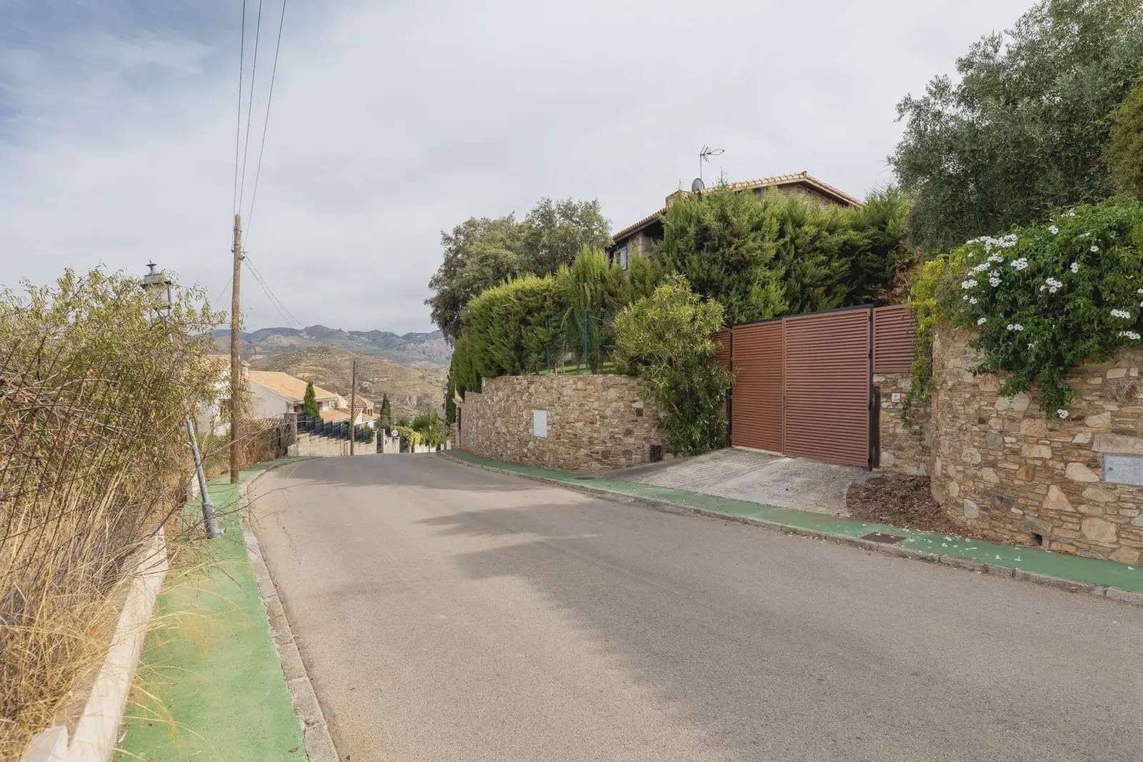Villa zu verkaufen in Dudar - 369.000 € (Ref: 9837232)