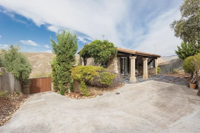 Villa zu verkaufen in Dúdar - 369.000 € (Ref: 9837232)