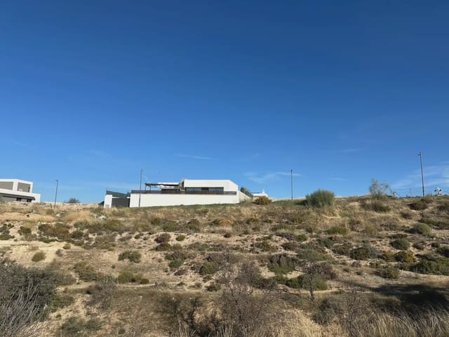 Tontti myytävänä paikassa La Zubia - 85 000 € (Ref: 9837233)
