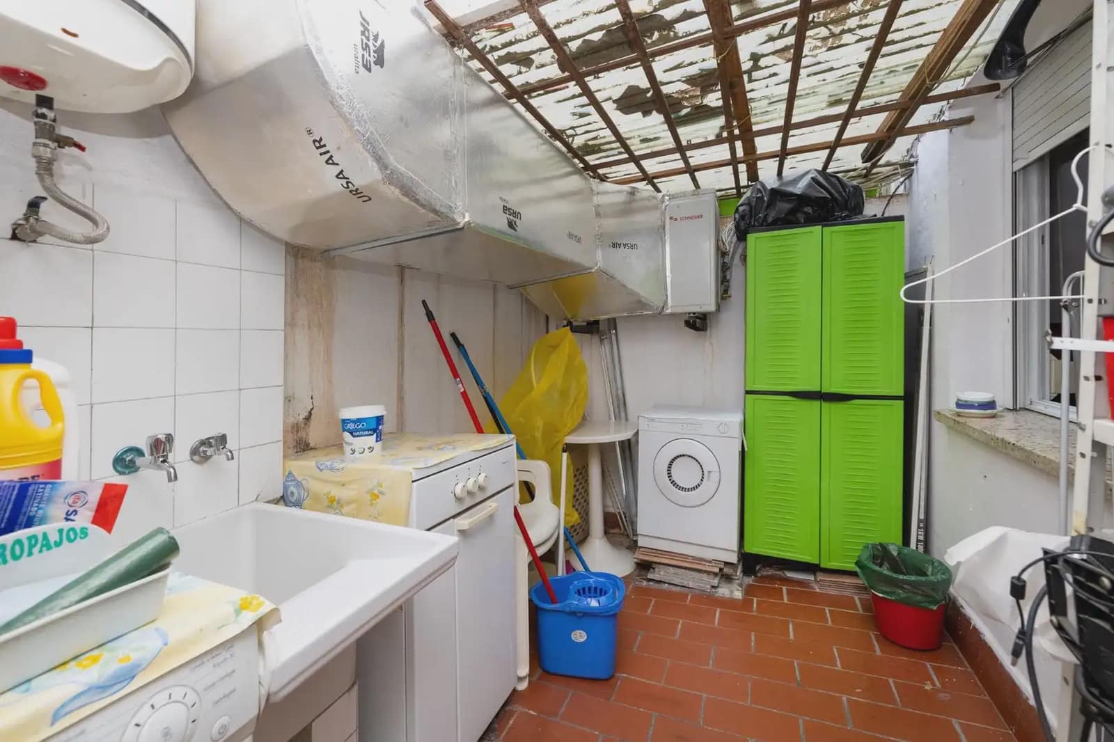 Flat for sale in Granada city with garage - € 374,900 (Ref: 9837236)