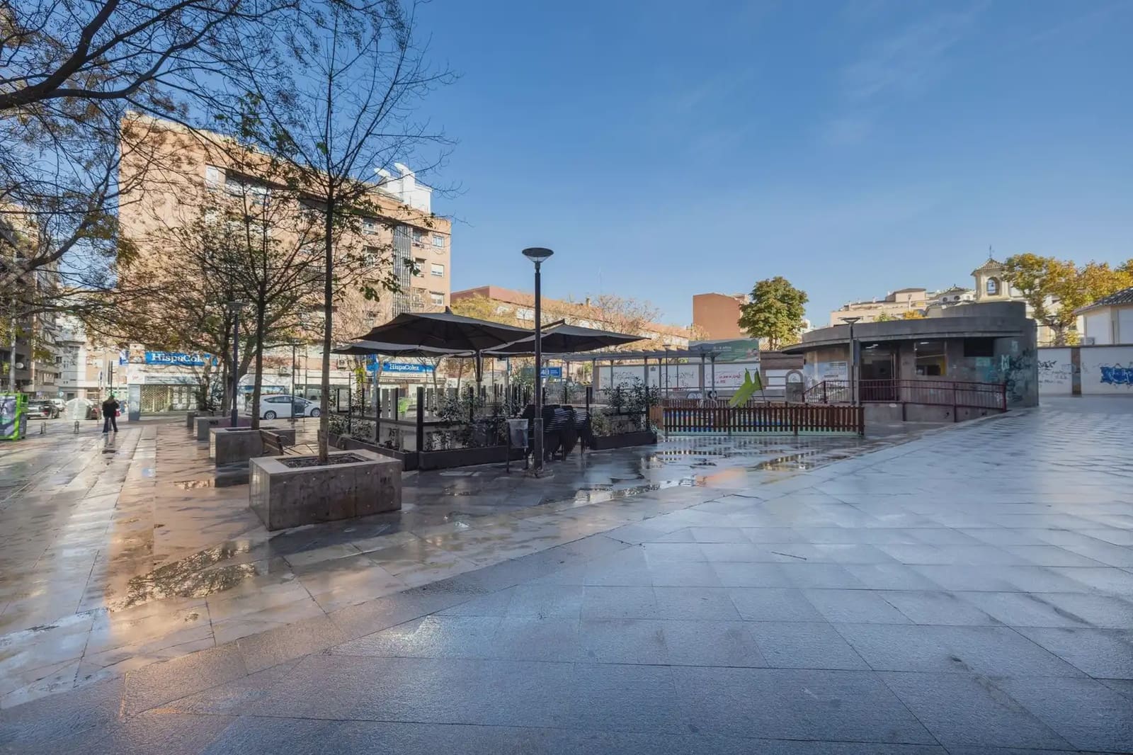 Flat for sale in Granada city with garage - € 374,900 (Ref: 9837236)