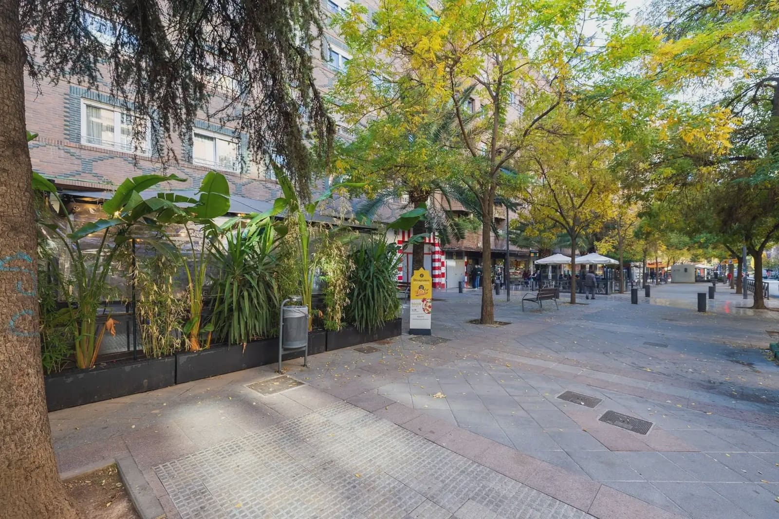 Flat for sale in Granada city with garage - € 374,900 (Ref: 9837236)