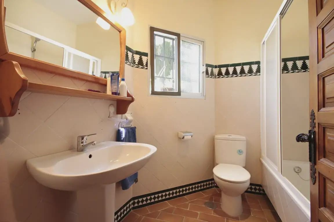 Villa for sale in Albolote with pool garage - € 550,000 (Ref: 9837238)