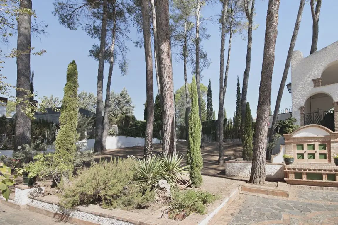 Villa for sale in Albolote with pool garage - € 550,000 (Ref: 9837238)