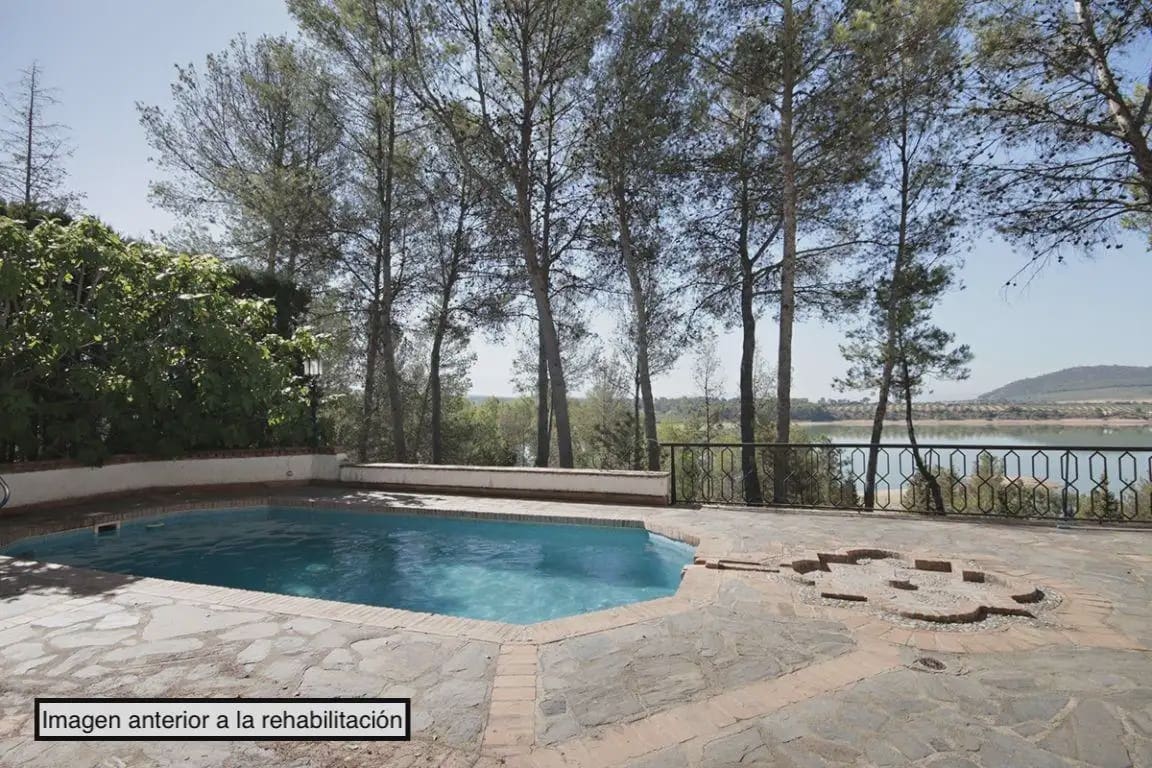 Villa for sale in Albolote with pool garage - € 550,000 (Ref: 9837238)
