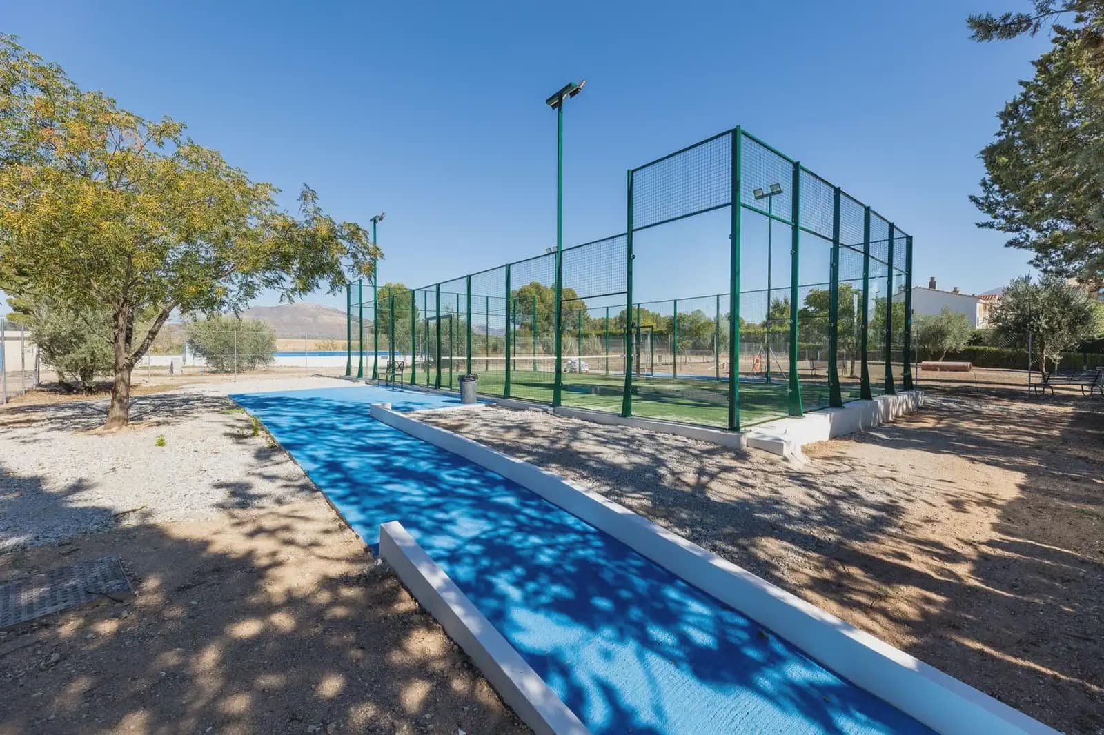 Villa for sale in Albolote with pool garage - € 550,000 (Ref: 9837238)