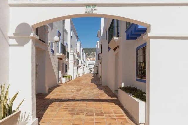 Penthouse til salg i Motril med swimmingpool garage - € 290.000 (Ref: 9837240)