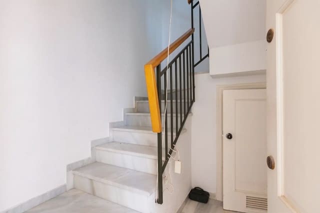 Penthouse til salg i Motril med swimmingpool garage - € 290.000 (Ref: 9837240)