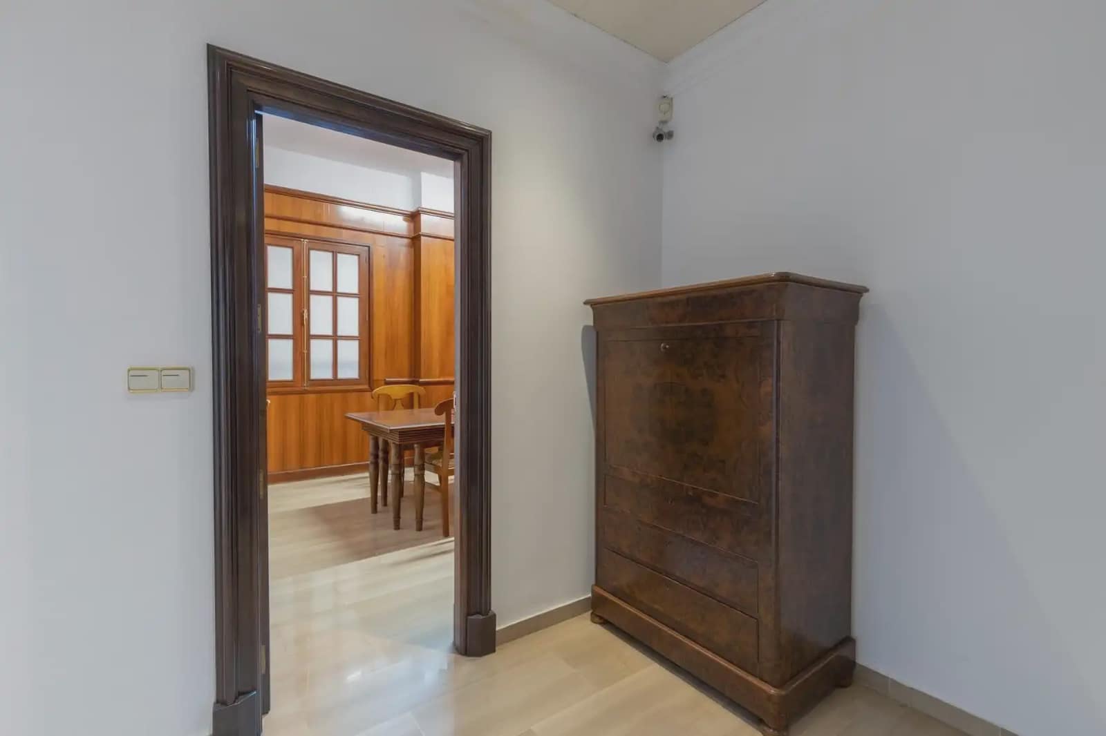 Erhverv til salg i Granada by - € 1.350.000 (Ref: 9837243)