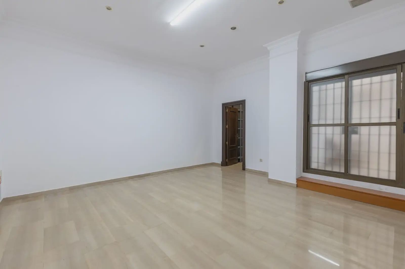 Erhverv til salg i Granada by - € 1.350.000 (Ref: 9837243)
