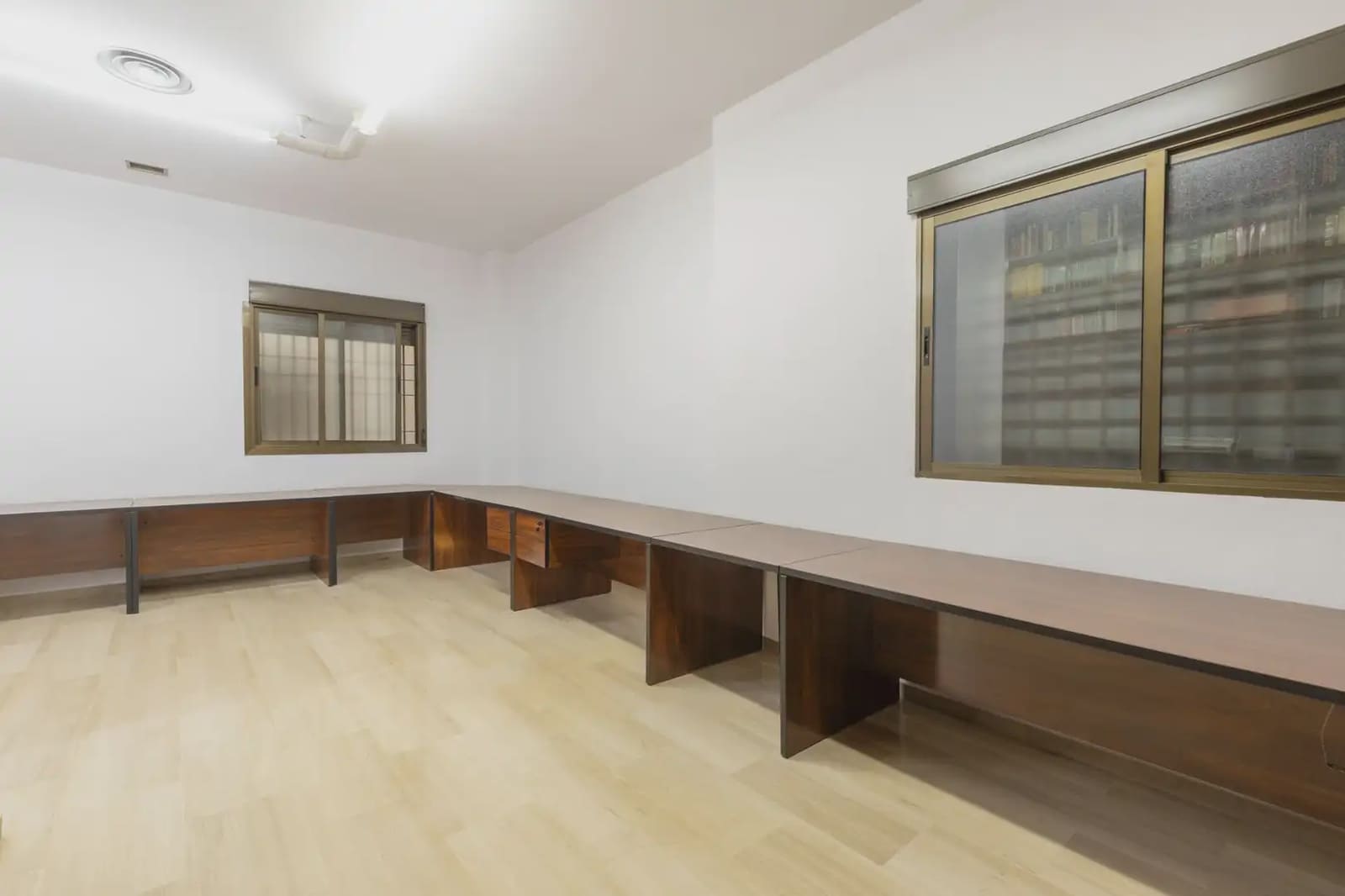 Erhverv til salg i Granada by - € 1.350.000 (Ref: 9837243)
