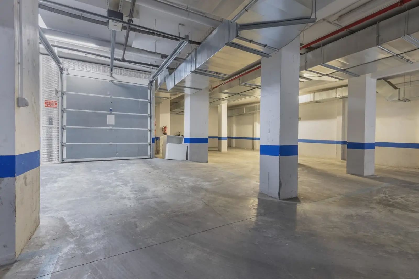 Garage for sale in Granada city - € 30,000 (Ref: 9837245)