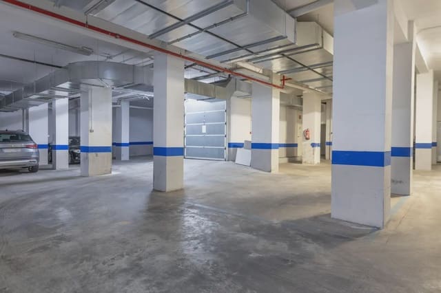 Garage for sale in Camino de Ronda - Rosaleda, Granada city - € 30,000 (Ref: 9837245)