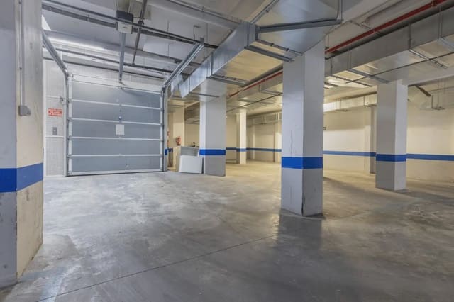 Garage for sale in Camino de Ronda - Rosaleda, Granada city - € 30,000 (Ref: 9837245)