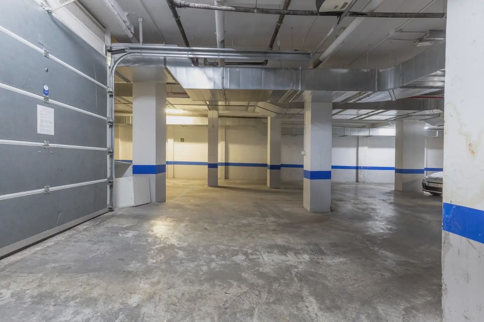 Garage for sale in Granada city - € 30,000 (Ref: 9837245)