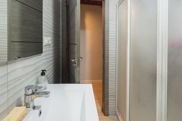 5 sypialnia Mieszkanie na sprzedaż w Camino de Ronda - Rosaleda, Miasto Grenada - 330 000 € (Ref: 9837246)