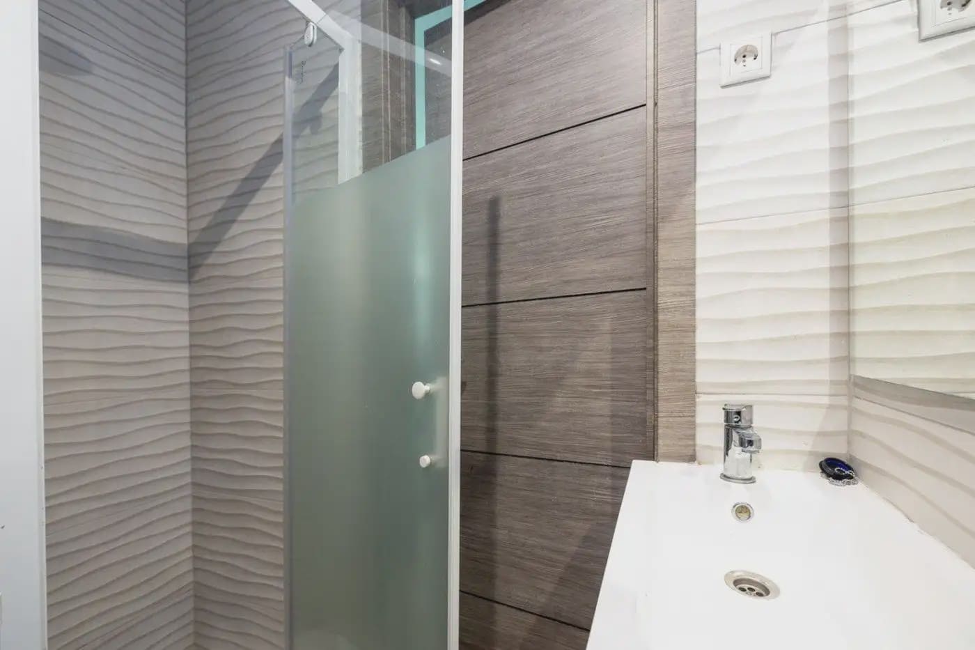 5 bedroom Flat for sale in Granada city - € 330,000 (Ref: 9837246)