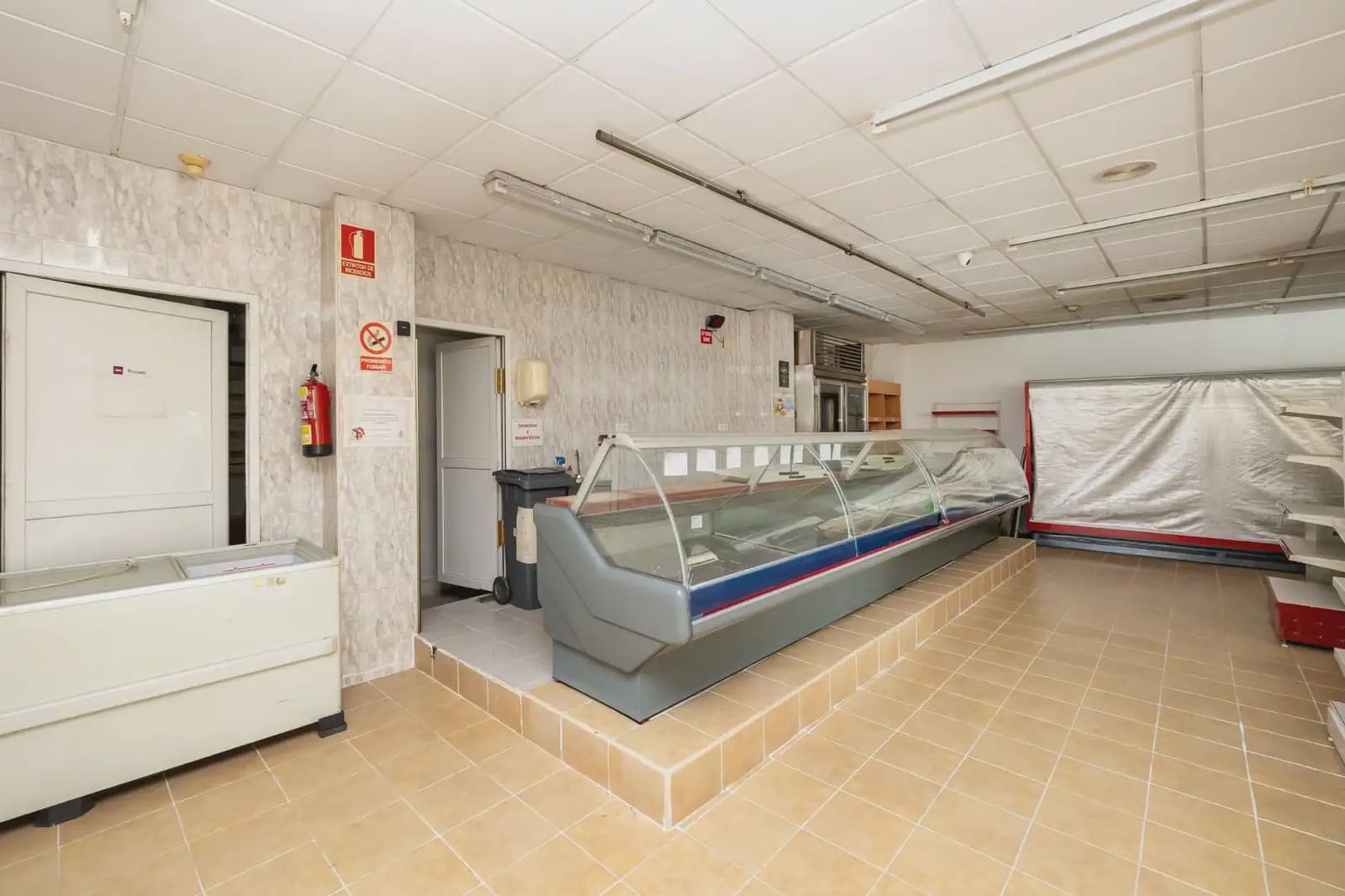 Local Comercial en Gójar en venta - 249.000 € (Ref: 9837256)