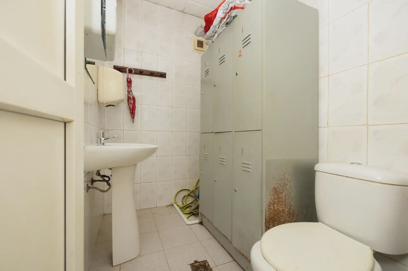 Local Comercial en Gójar en venta - 249.000 € (Ref: 9837256)