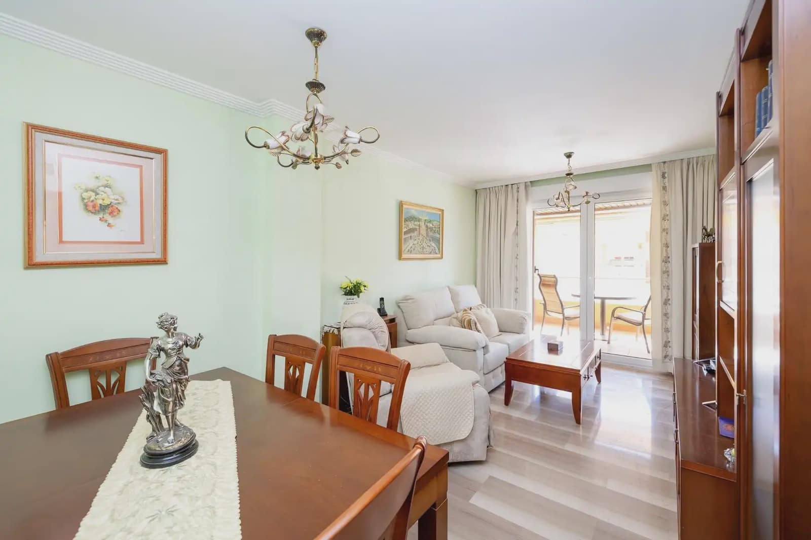 Lägenhet till salu i Granada stad med garage - 385 000 € (Ref: 9837258)