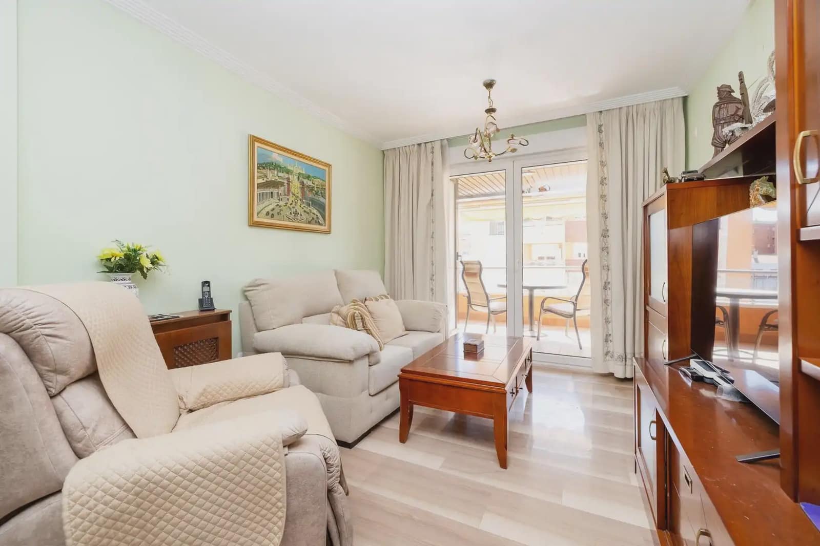 Lägenhet till salu i Granada stad med garage - 385 000 € (Ref: 9837258)