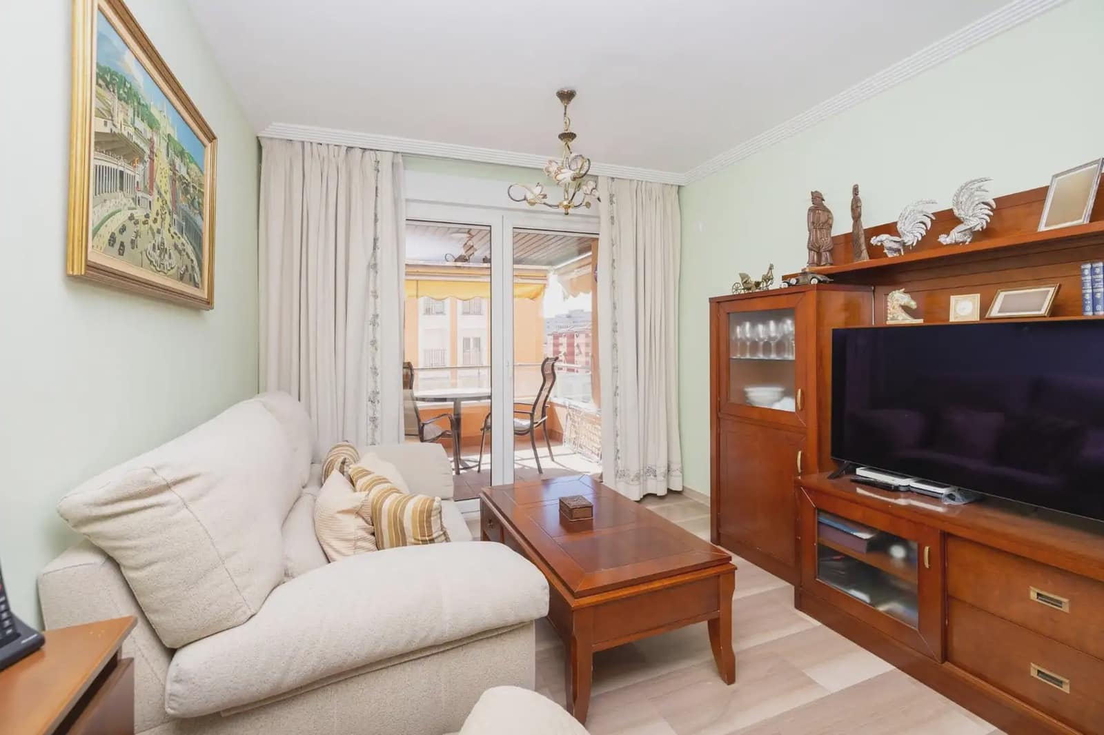 Lägenhet till salu i Granada stad med garage - 385 000 € (Ref: 9837258)