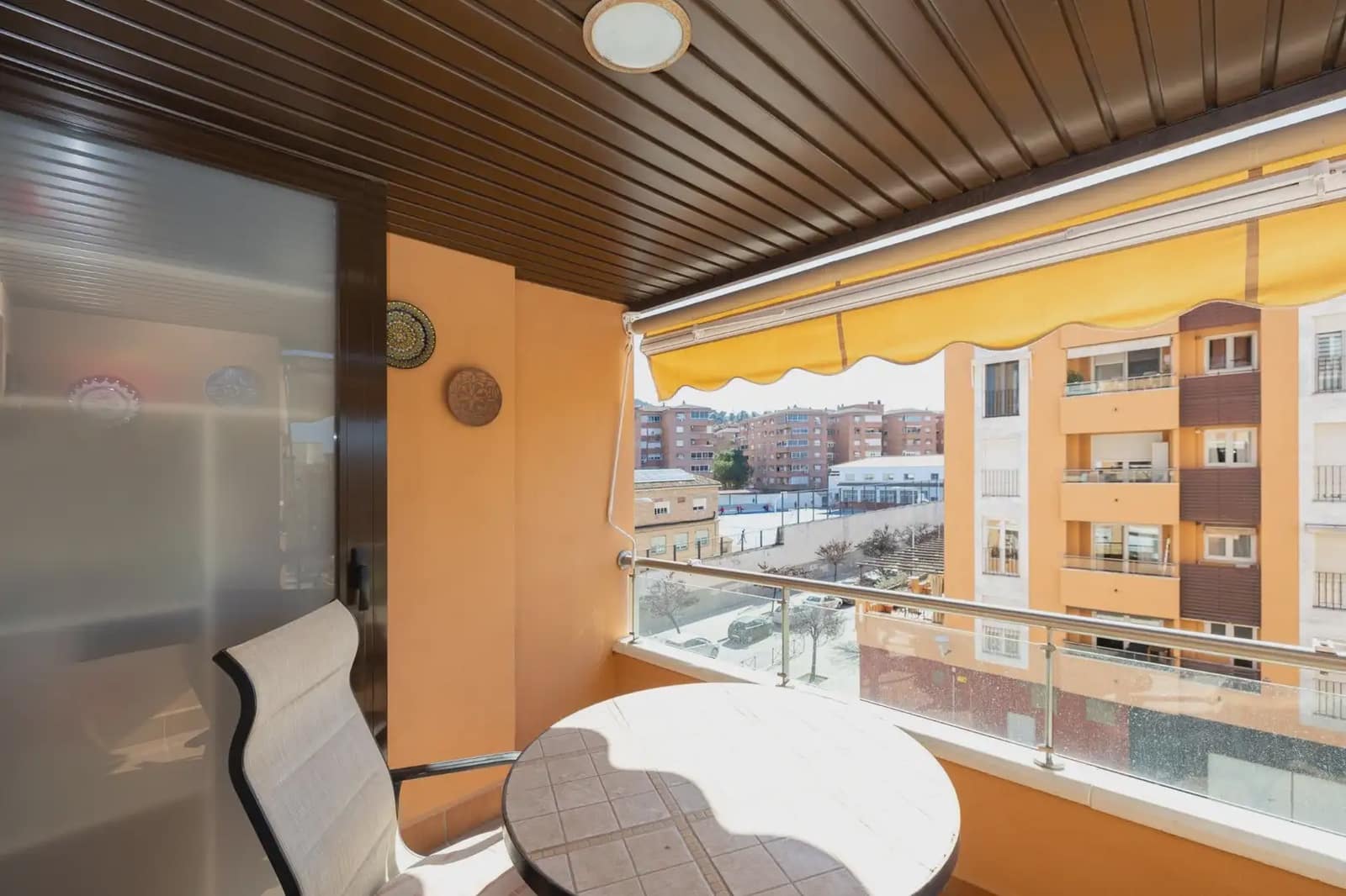 Lägenhet till salu i Granada stad med garage - 385 000 € (Ref: 9837258)