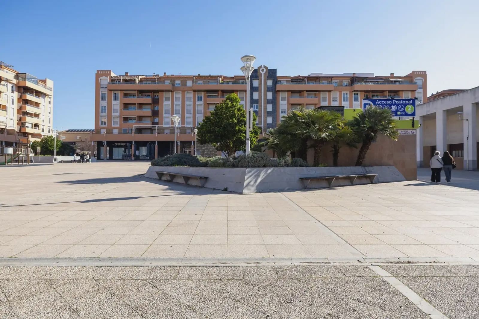 Lägenhet till salu i Granada stad med garage - 385 000 € (Ref: 9837258)