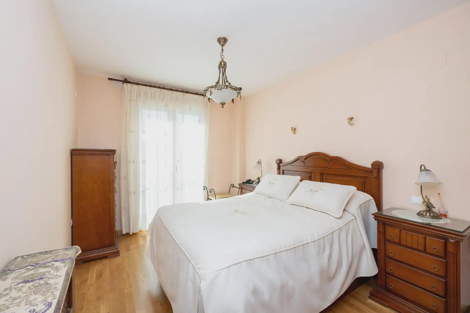 Lägenhet till salu i Granada stad med garage - 385 000 € (Ref: 9837258)