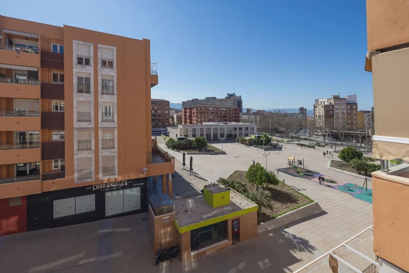 Lägenhet till salu i Granada stad med garage - 385 000 € (Ref: 9837258)