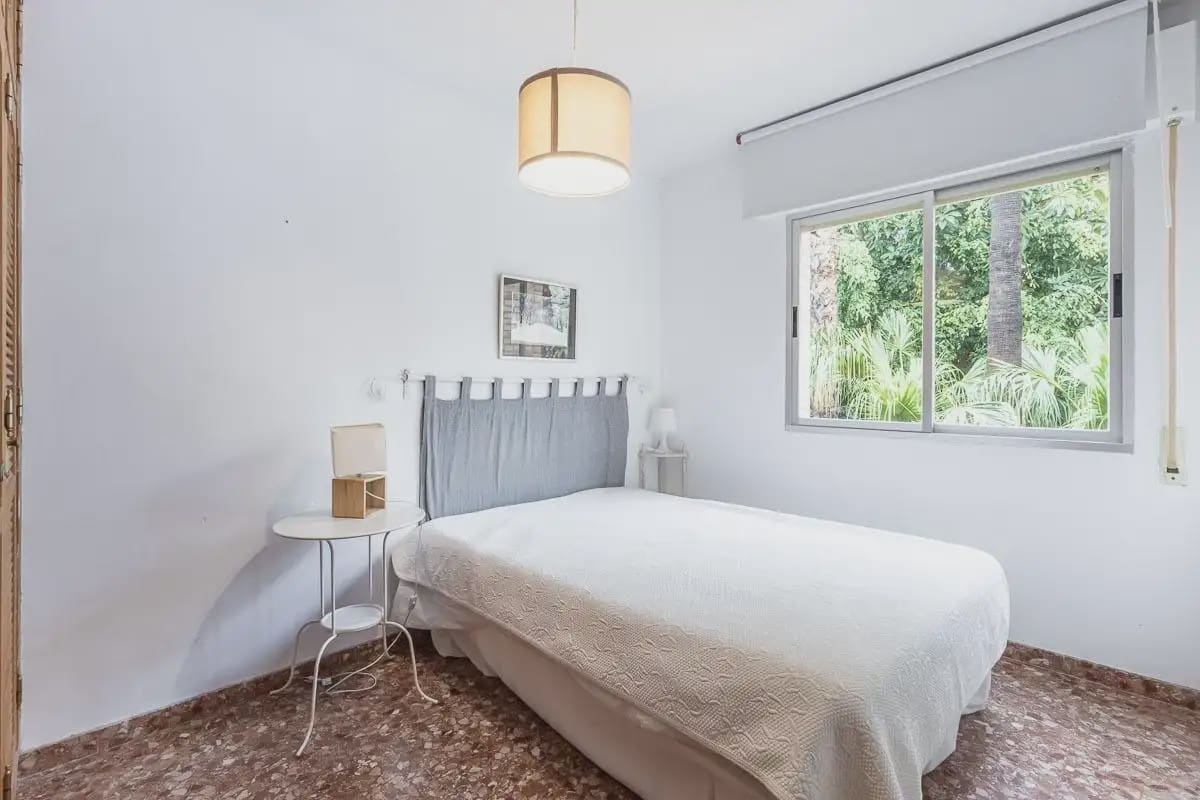 Flat for sale in Almunecar with garage - € 410,000 (Ref: 9837259)