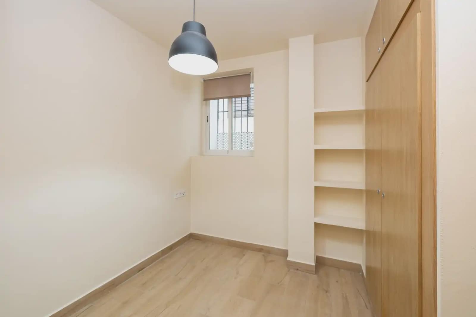 Lägenhet till salu i Granada stad - 189 000 € (Ref: 9837260)