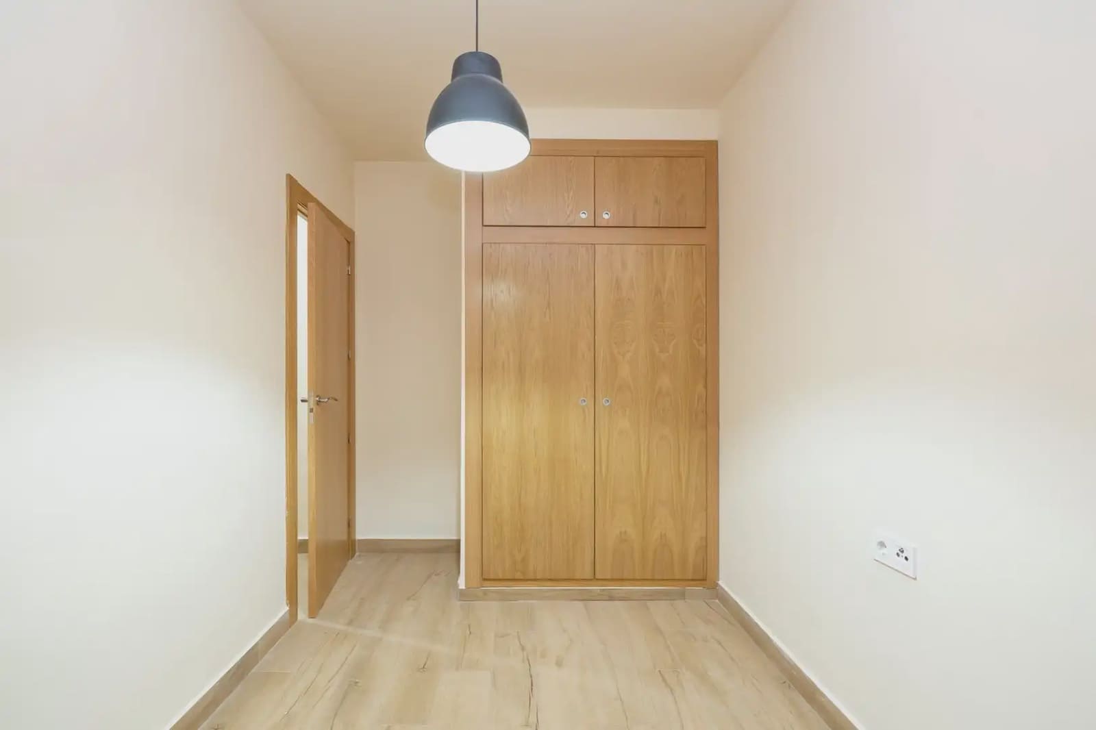 Lägenhet till salu i Granada stad - 189 000 € (Ref: 9837260)
